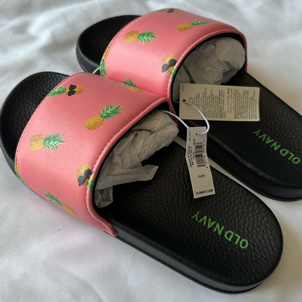 Old Navy Little Kids Pool Slides with Pineapple Motif